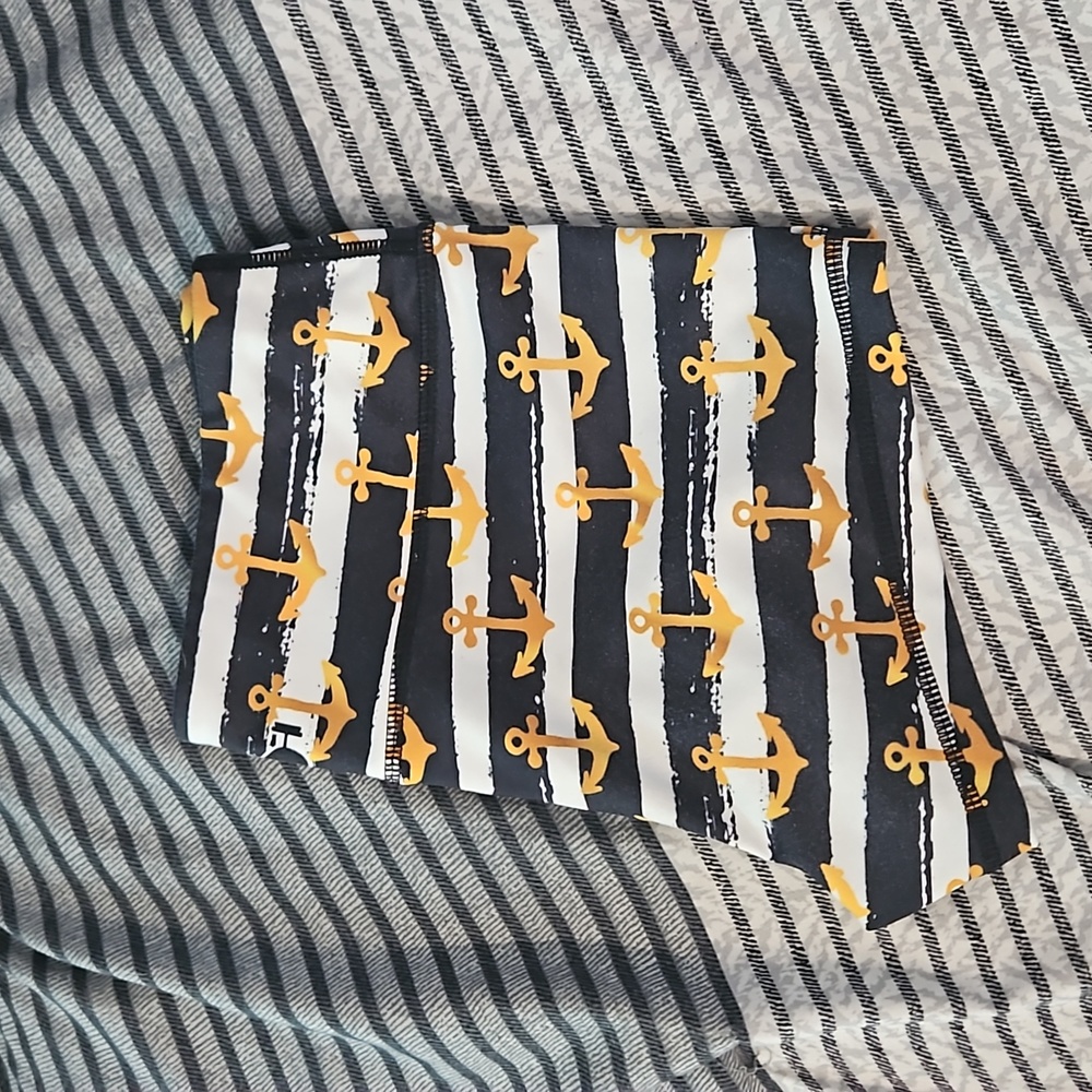 Shorts - Picture 2 of 2